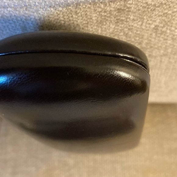 Gucci Prescription Glasses/Case and Cloth - Picture 14 of 17